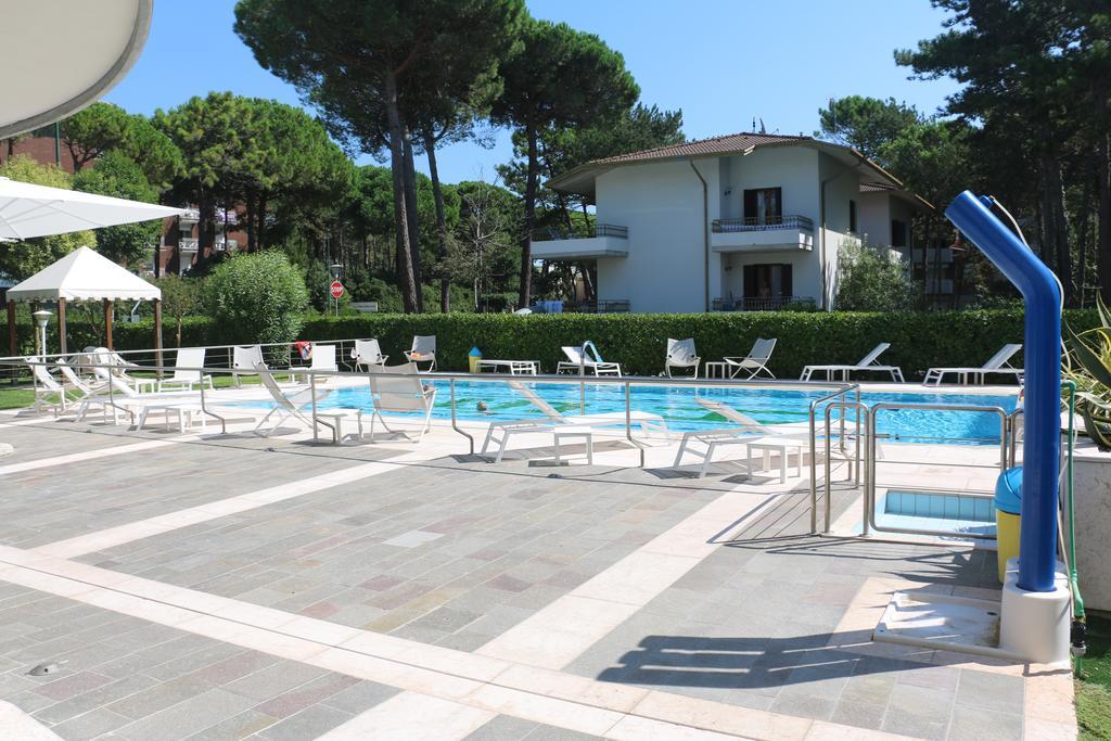 Hotel Smeraldo Lignano Sabbiadoro Dış mekan fotoğraf